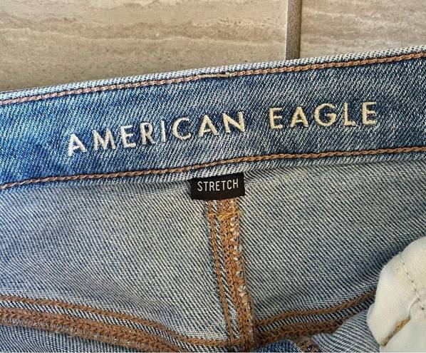 American Eagle Women’s Blue Denim Stretch Super Distressed Mom Jean 8 Regular