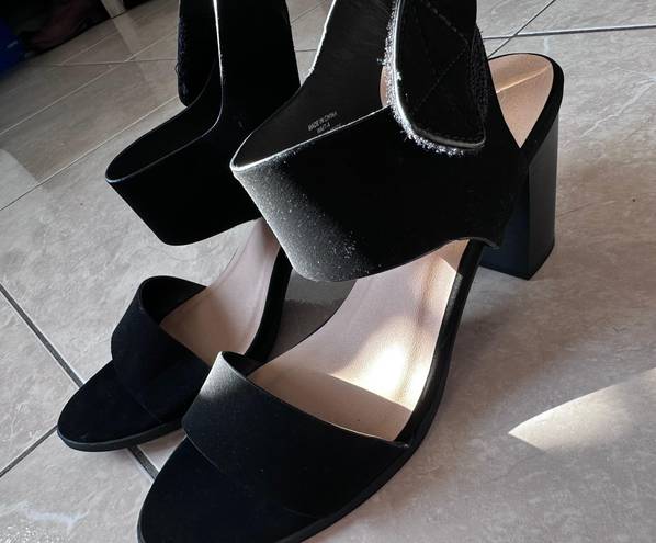 Black Velcro Heels Size 8.5