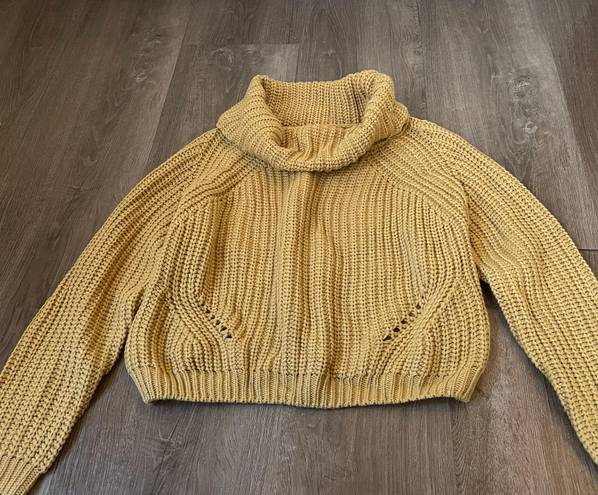 Moon & Madison cropped cowlneck knit sweater mustard yellow women’s sz Medium