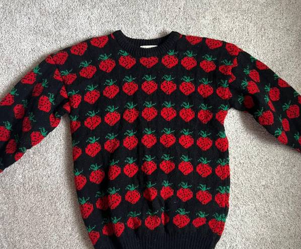 Vintage Sweater Strawberry