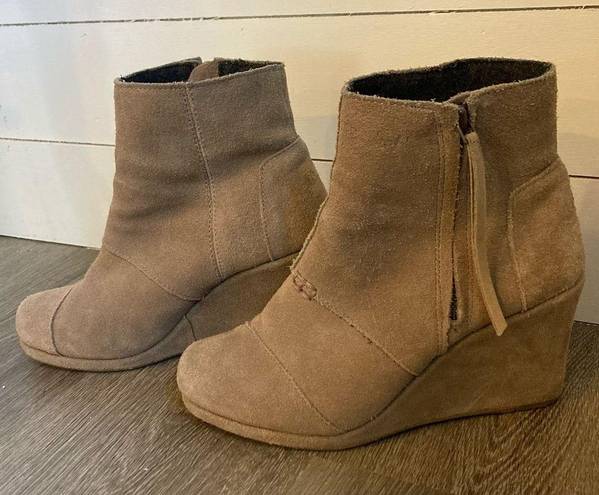 Toms  Desert Taupe Suede High Wedge Booties Women’s Size 7