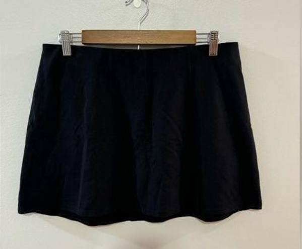 American Eagle Pre-Owned LG  Black Skort