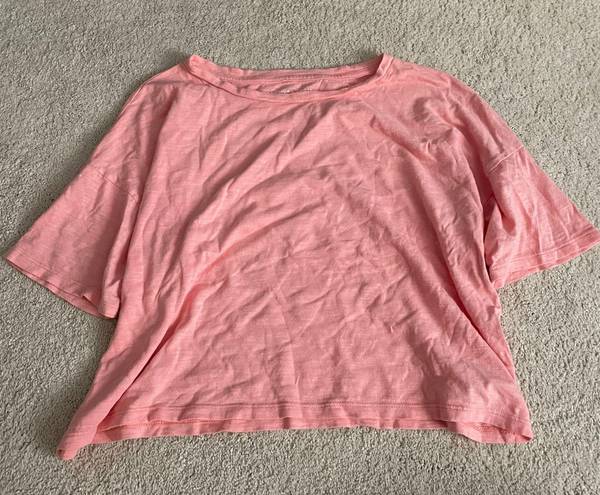 American Eagle Outfitters Cropped T-shirt