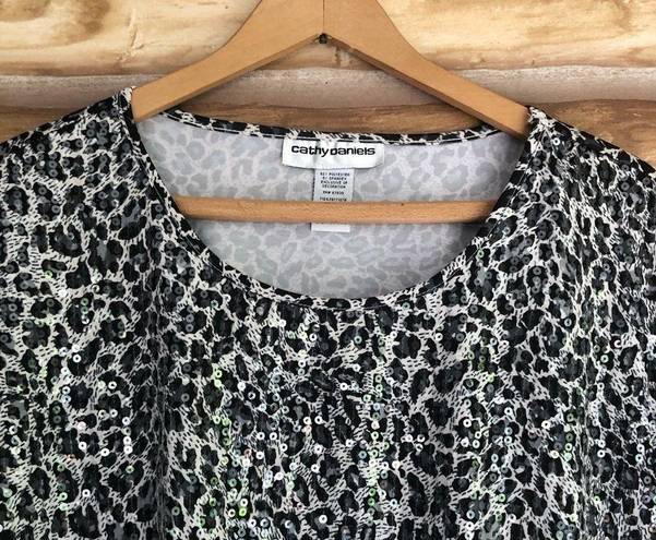 Cathy Daniels  iridescent sequin animal leopard print tee size large