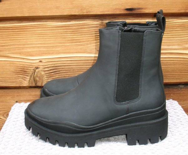 Vionic NWT  Karsen Waterprrof Lug Sole Boots