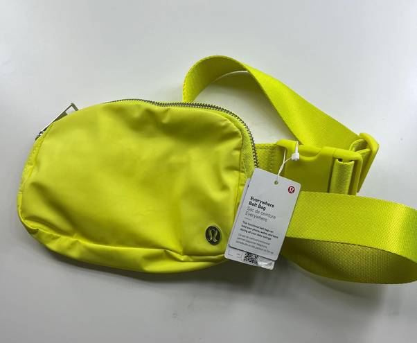 Lululemon Everywhere Belt Bag