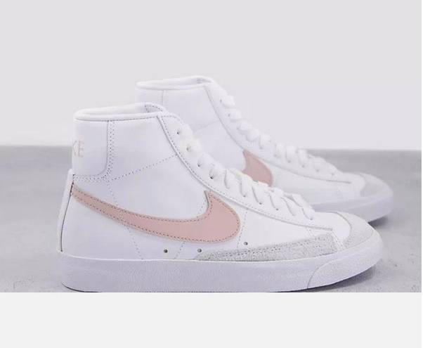 Nike Blazer Mid 77 Shoes