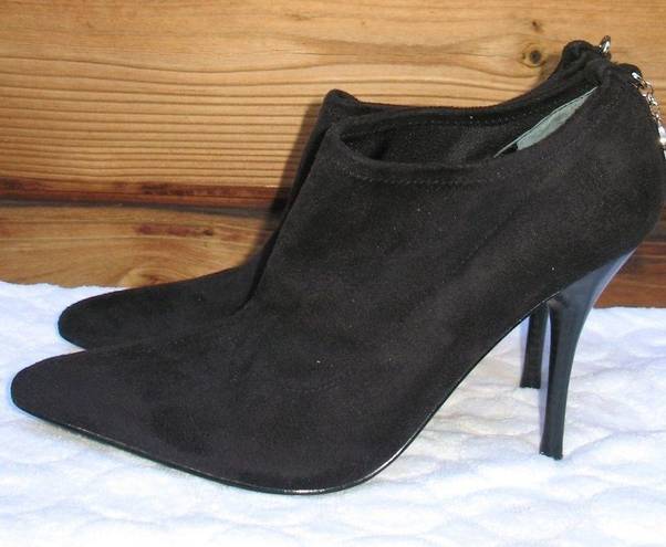 Guess NWT Black Black Faux Suede Heeled Booties