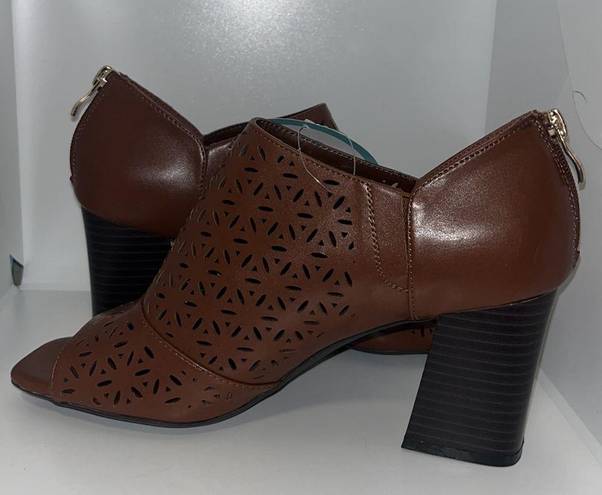 Andrew Geller Andrew Gellar CHASE Open Toe Bootie 3” Block Heel Women’s 9 Memory Foam Brown