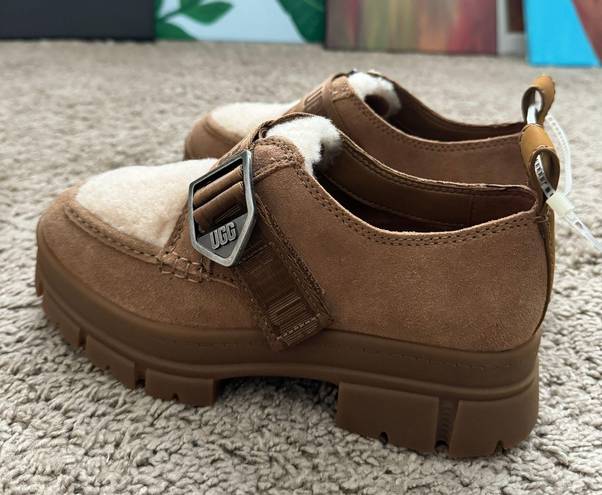 UGG Ashton Shoe Suede Chestnut