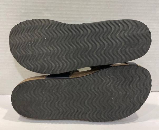 EastLand  Black Leather Thong Flip Flop Sandals Women’s Size 6 M