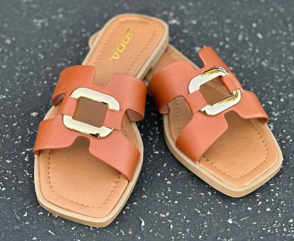 Soda Shoes Cognac Sandals