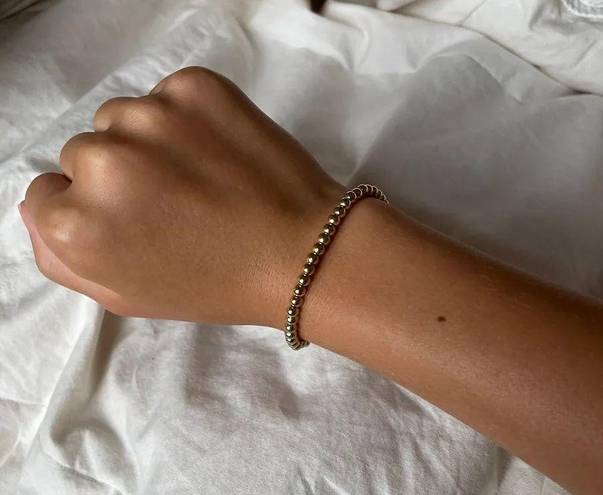 gold bracelet