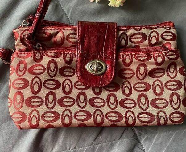 Chateau  burgundy/tan wristlet,