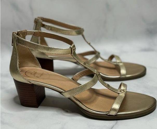 Jack Rogers  JULIA BLOCK HEEL
SANDAL Size 10 in Platinum