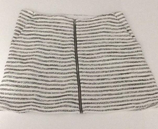 BCBGeneration NWT  Striped Tweed Zip Skirt B & W 10