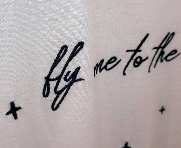 The Moon BaeVely “fly me to ” Embroidered Short Sleeve White Tee size Large