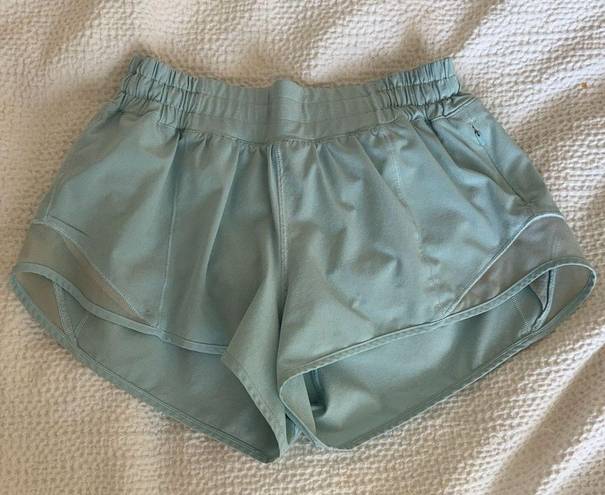 Lululemon Hotty Hot Short 2.5”