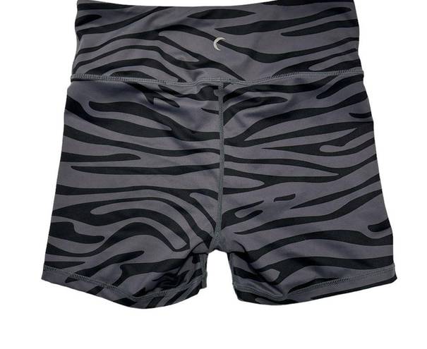 Zyia  Active Gray Safari Light N Tight Hustle Shorts 4” Size Medium