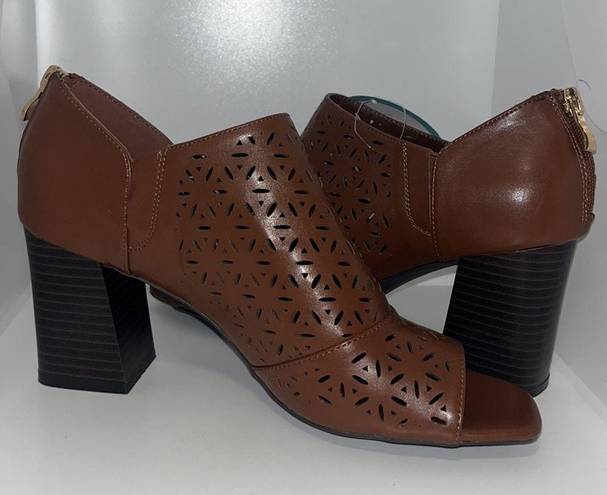 Andrew Geller Andrew Gellar CHASE Open Toe Bootie 3” Block Heel Women’s 9 Memory Foam Brown