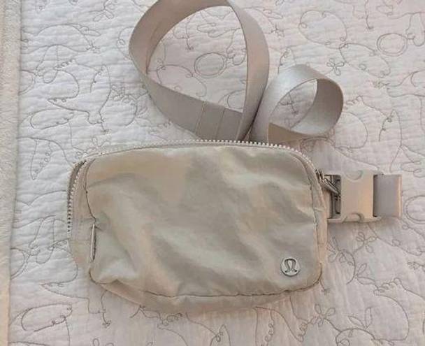 Lululemon Belt Bag in White Opal