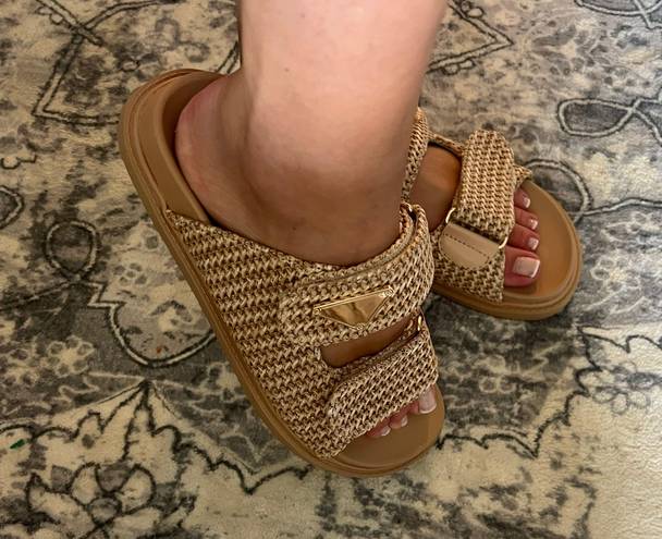 Woven Sandals Size 7