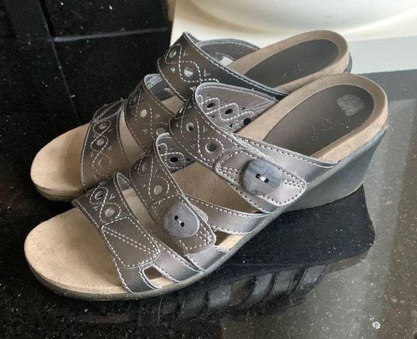 Canyon River Blues  Sandals Shoes Womens 8 Slides Wedges Taupe