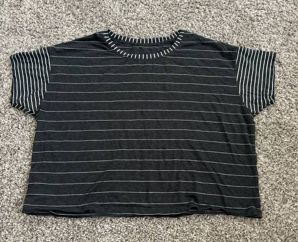 Lululemon Tee