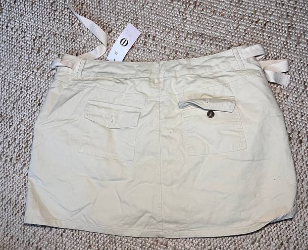 Amazon Beige Cargo Skirt 