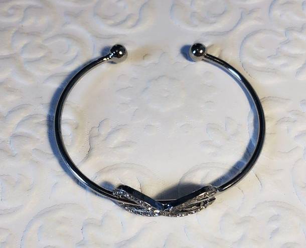 infinity New silver  crystal bracelet one size