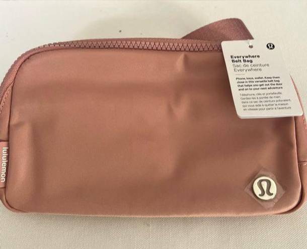 Lululemon Everywhere Belt Bag