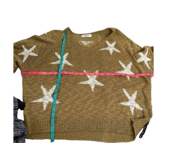 Mod On Trend Star  size small sweater star pattern