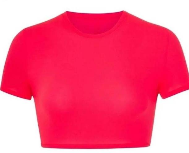 SKIMS Fits Everybody Super Cropped T-Shirt- Ultra Pink