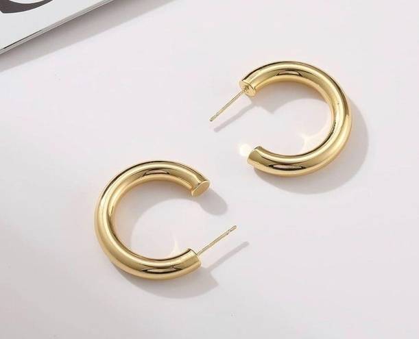 Gold Hoop Earrings| 14K Gold Plated| Lightweight| Hypoallergenic| Open Hoop