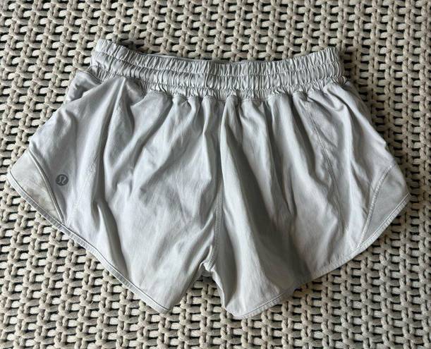 Lululemon athletica Hotty Hot Low-Rise Bone White Athletic Shorts Size 4 Regular