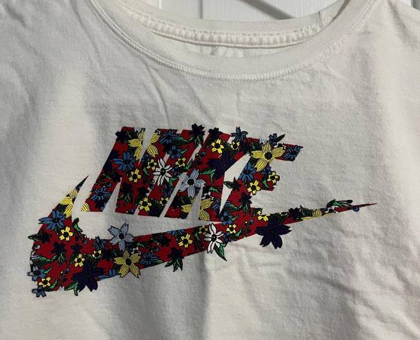 Nike Floral Cropped Tee