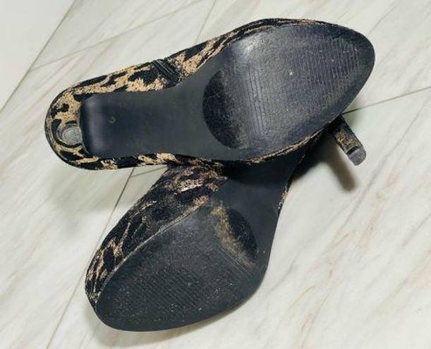 Shoedazzle Sheba Gold Flake Cheetah Leopard Print Booties Size 7