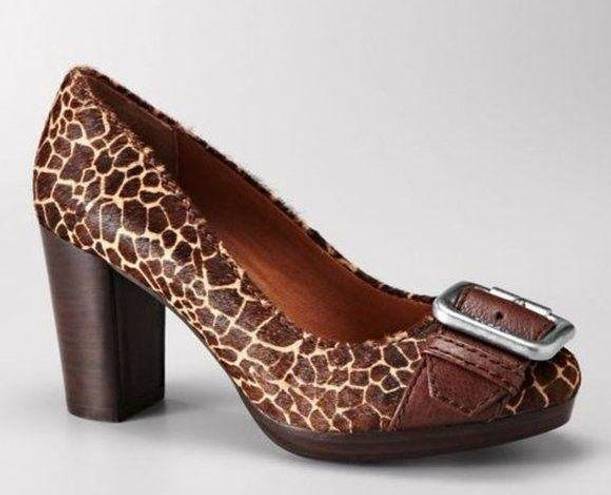 Fossil  Maddox Pump Giraffe Pattern and Stacked Heel Size 9