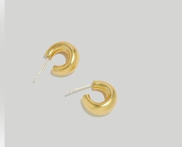 Madewell Chunky Huggie Hoop Earrings in Vintage Gold Color NWT