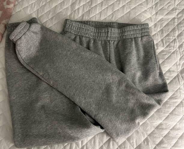 Tna aritzia sweatpants Gray