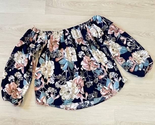 Peach Love California  Off Shoulder Floral Top Navy Cream Pink Medium LIKE NEW