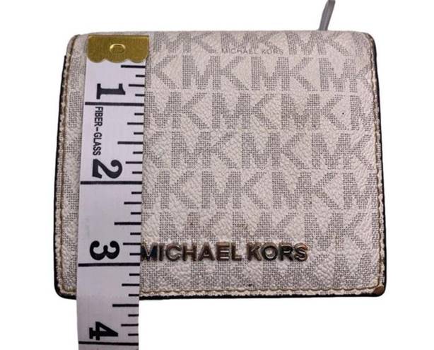 Michael Kors  Signature Jet Set Wallet