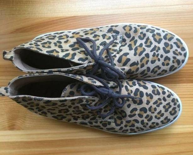 Gap  Womens Cheetah Print Midtop Sneaker Sz 8