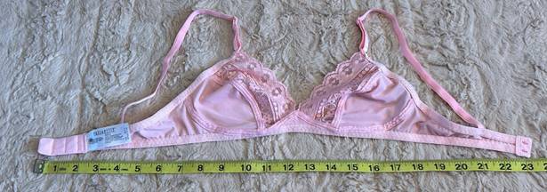 Vassarette Bra in size 34B