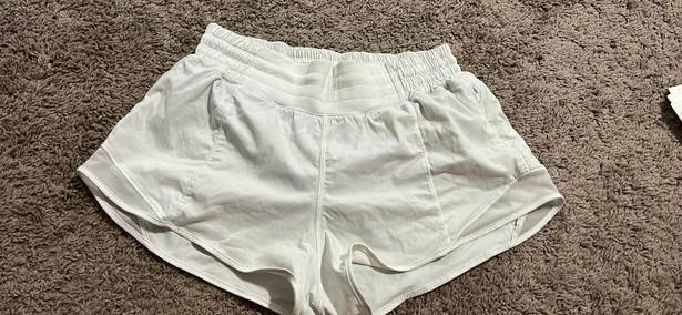 Lululemon Hotty Hot Short High-Rise 2.5”