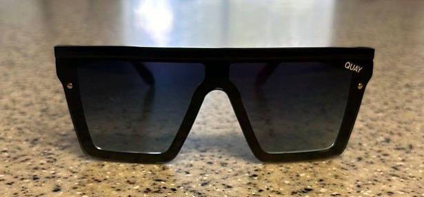 Quay Hindsight Sunglasses