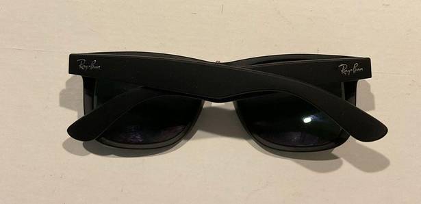 Ray-Ban  Vintage Black Signature Sunglasses w/Soft Case, 54 16 145, Like New