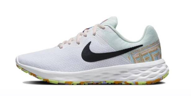 Nike Women's Revolution 6 Next Nature Running Shoes