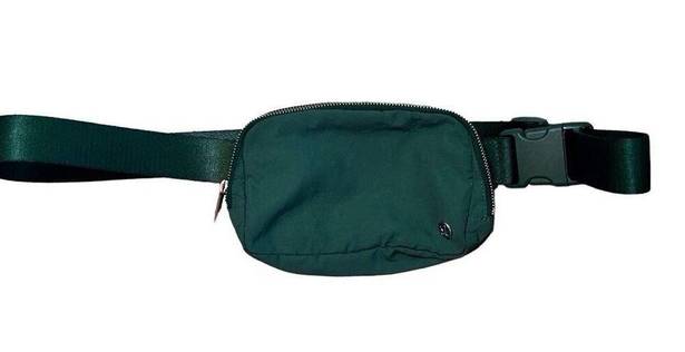 Lululemon  Athletica Womens Belt Bag 1L Kelly Green