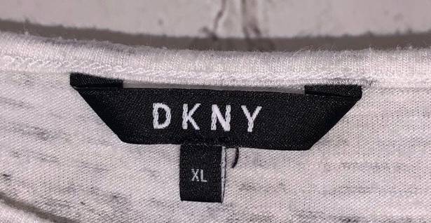 DKNY 🇺🇸  White & Gray Striped Short Sleeve Tee Shirt